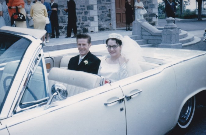 Moi et mon époux Jacques, dans la Lincoln (24 juin 1964).