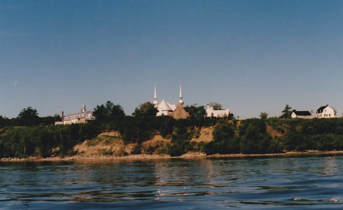 « Ramons, ramons, bien vite, je l’aperçois… droit devant! » (Photo de 1986).