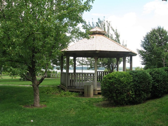 En 1995, un nouveau kiosque est construit… inutile de préciser qu’il est très fréquenté (photo datant de 2012).